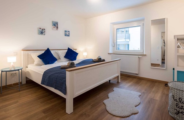 BeachStyle: Kitchen - Kingbed - Parking - NETFLIX & Terrace