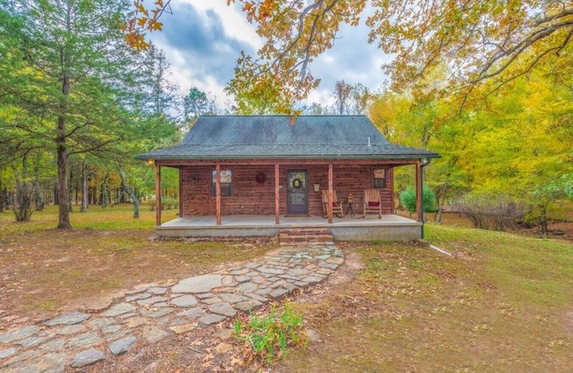 BearCreek Cabin, Nostalgic, Park-like setting