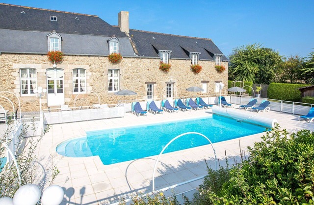 Beautiful apartment for 5 people with pool, WIFI, TV, terrace and parking