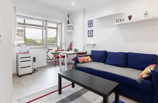 Beautiful 1 Bedroom Apartment near Benfica