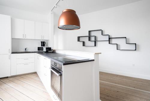 Beautiful 2-bedroom - 515