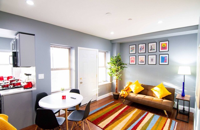 ✪ Beautiful 2BR +Balcony ✪ 30mins to Manhattan