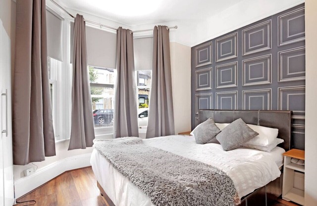 Beautiful 3 Bedroom Apartment Near Central London.