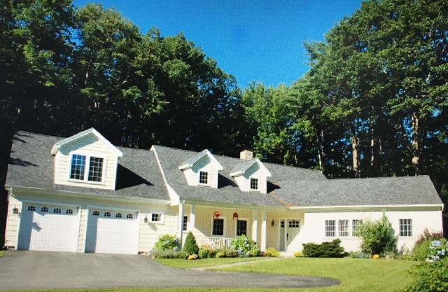 Beautiful 4 BR, Close to Everything! Walk to Gooch's Beach and Dock Square!