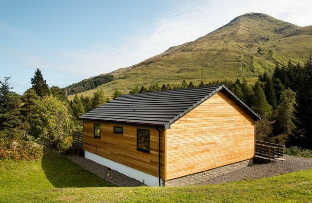 Beautiful 5 star, 2 bedroom, 2 bathroom chalet with stunning views and wood burning stove