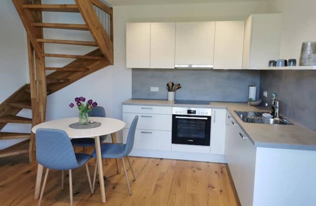Beautiful apartment with balcony just a few minutes' walk from the lake
