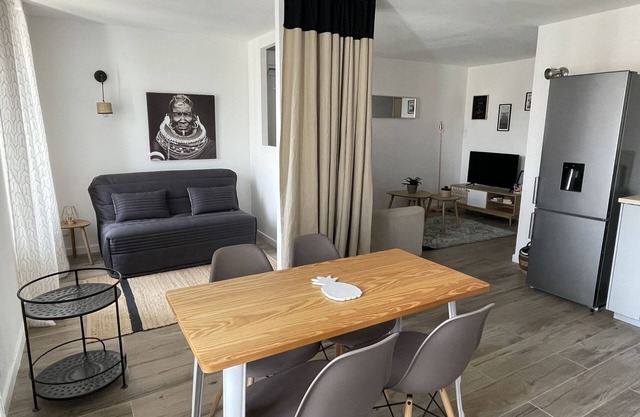 Beautiful apartment, hyper center, Sanary port, free parking