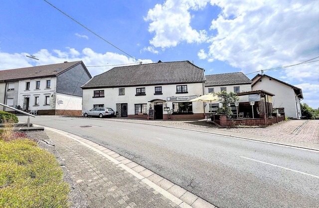 Beautiful apartment for 8 people with WIFI, TV, pets allowed and parking