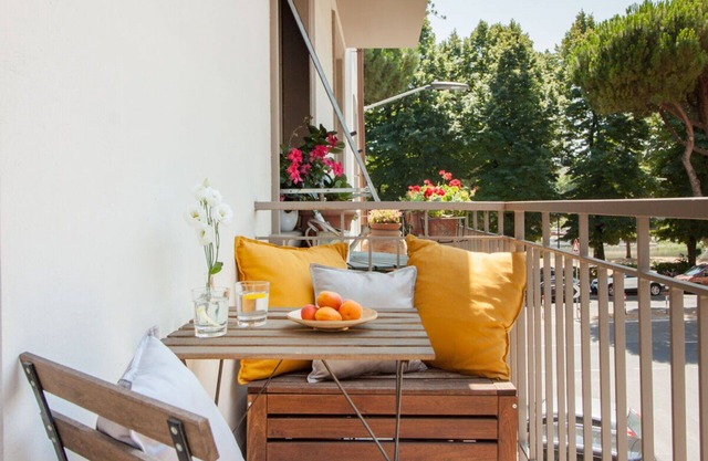 Beautiful apartment for 4 guests with WIFI, A/C, TV, balcony and panoramic view