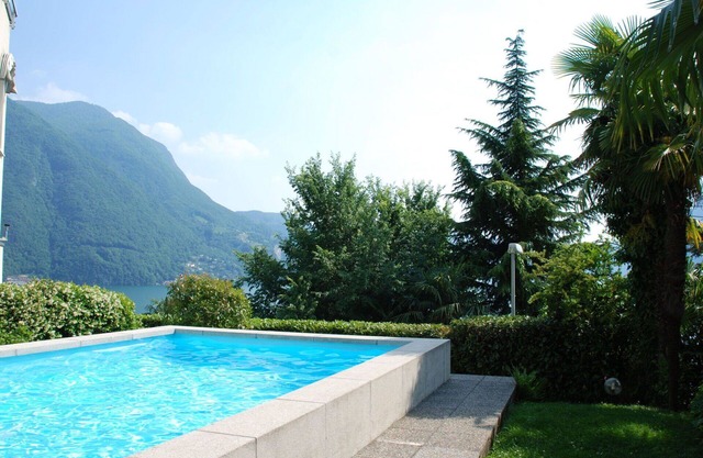 Beautiful apartment for 2 guests with WIFI, pool, TV, patio, panoramic view and parking