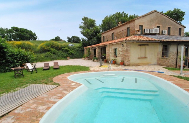 Beautiful apartment for 2 people with WIFI, pool, A/C, TV, patio, pets allowed and panoramic view