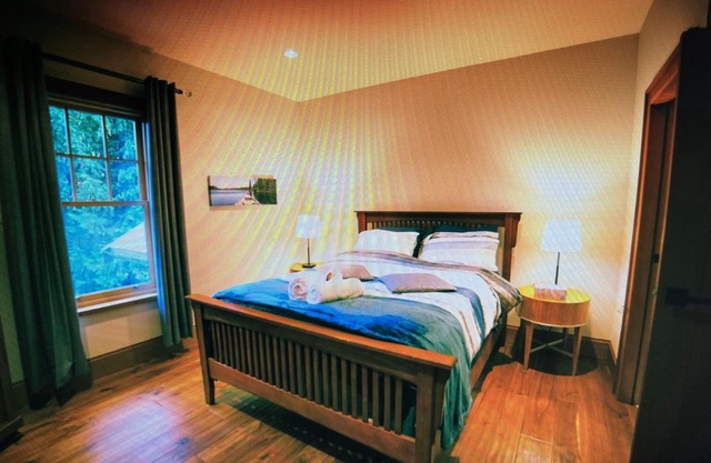 beautiful appointed suite on the chilliwack river valley hobby Farm