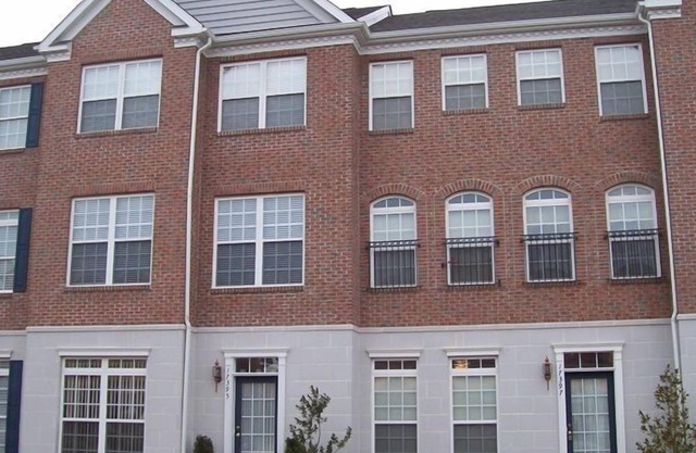 Beautiful Beach Community Townhome, Perfect Getaway for Your Family