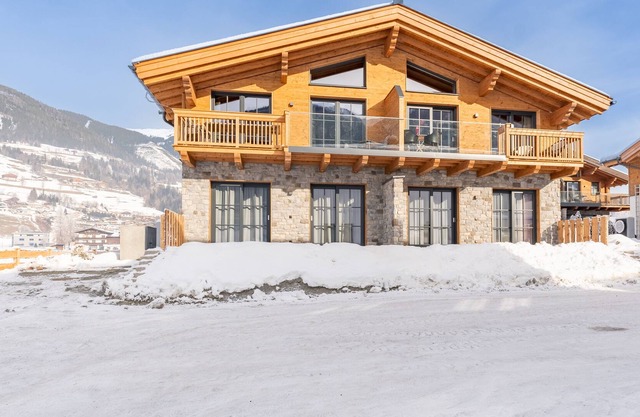 Beautiful chalet with sauna in a nature reserve
