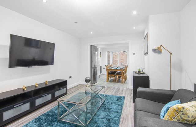 Beautiful Gravesend 3 Beds by Jada Homes