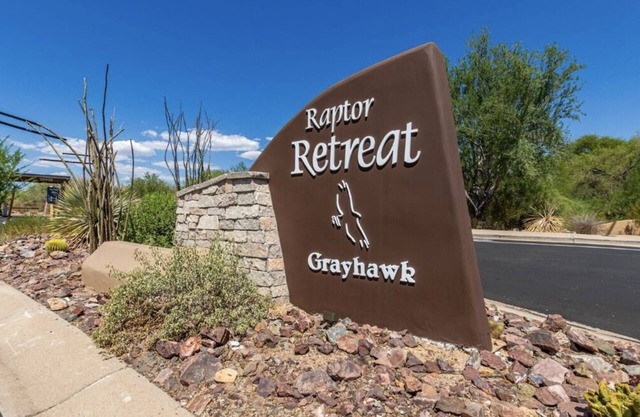 Beautiful Guard Gated Townhome - Seasonal Monthly Rates Available!