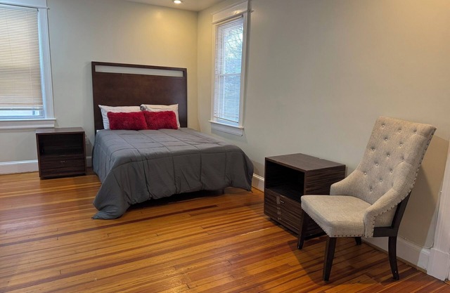 Beautiful Home Away from Home: Spacious 5-bedroom house in Washington DC.
