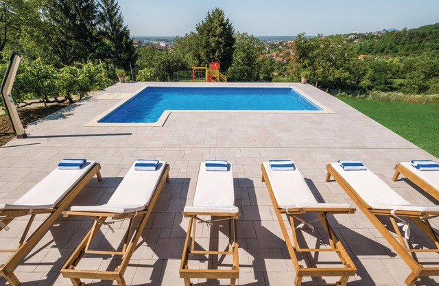 Beautiful home in Zagreb with WiFi