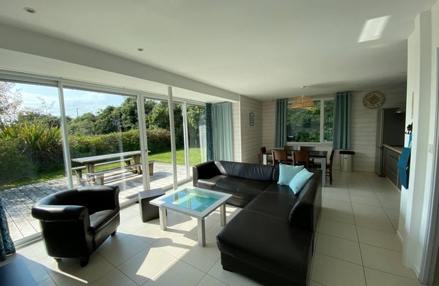 BEAUTIFUL HOUSE 100 METRES FROM THE BEACH WITH HEATED INDOOR POOL