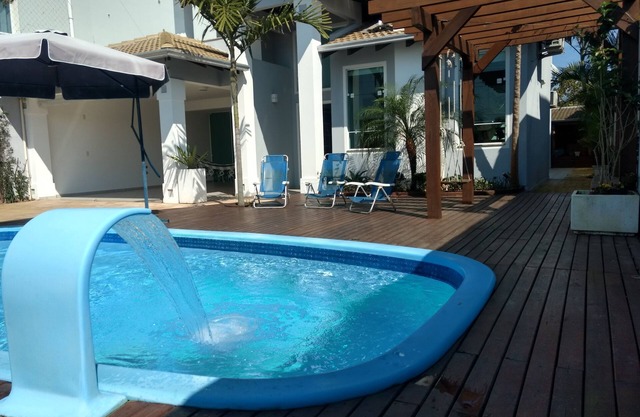 Beautiful house 4 suites with pool 100 Meters Mariscal Beach with pool.