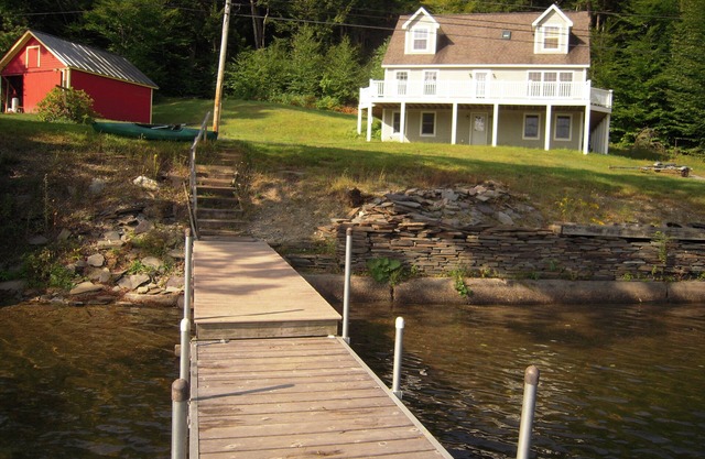 Beautiful House on Lake St. Catherine