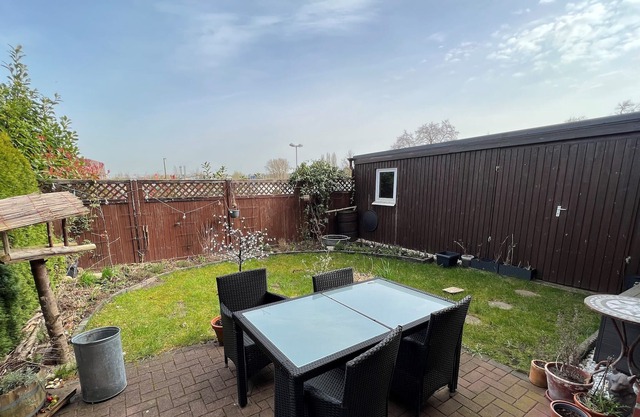 Beautiful House with garden in fantastic location