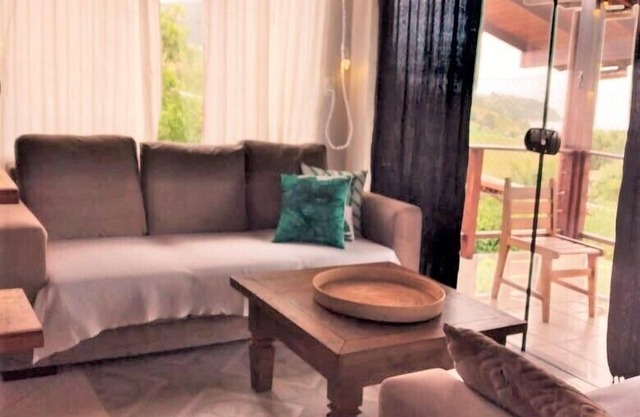 Beautiful house with incredible views of the Ibiraquera lagoon and the sea