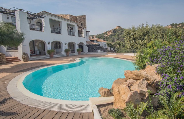 Beautiful Il Giardino degli Oleandri one bedroom Premium Apartment sleeps 4