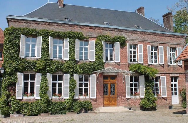 Beautiful mansion in Picardy