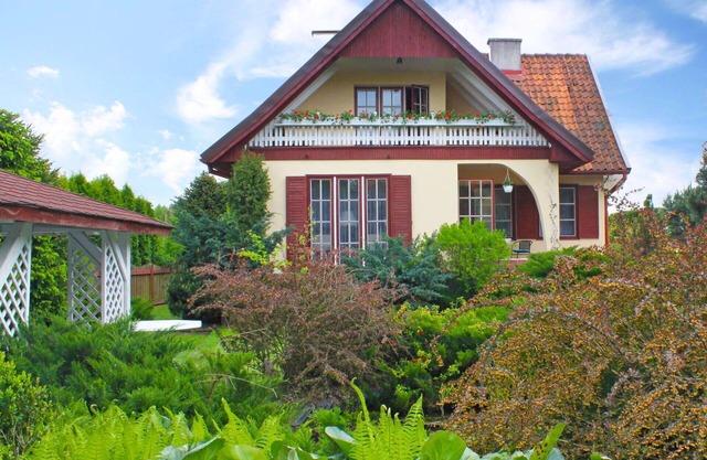 Beautiful private villa for 6 guests with TV, patio and parking