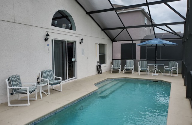 Beautiful South Facing Pool Villa Gated Community Free WiFi Close to Disney