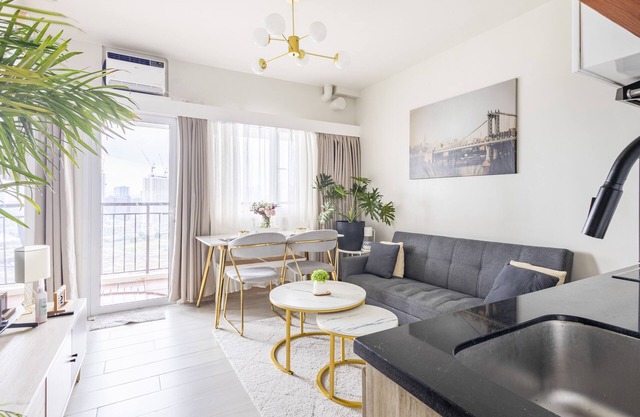 Beautiful Two Bedroom Condo Unit w/Balcony and City View