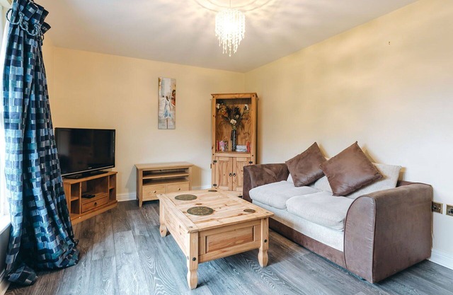 Beautiful villa for 4 guests with WIFI, TV, pets allowed and parking