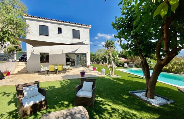 Beautiful Villa Moderne in Marseille close to all tourist attractions