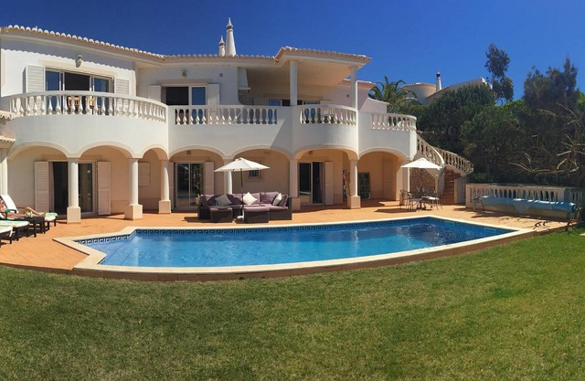 Beautiful Villa With Private Pool In Five Star Golf And Leisure Resort.