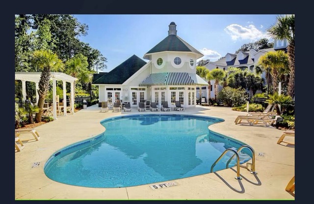 Beautifully decorated 2BD condo on World Tour Golf Course.