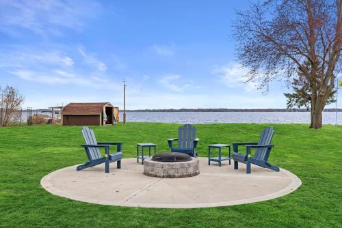 Beautifully Updated Lake House