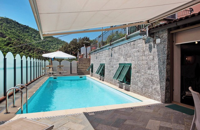 Bed and Breakfast 'Gocce Di Cristallo' with Sea View, Wi-Fi and Air Conditioning