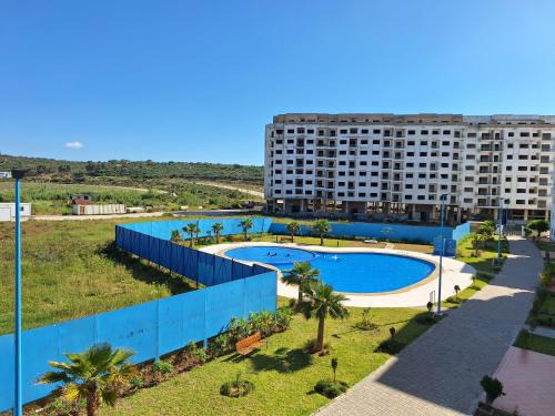 Bel appartement avec piscine à deux pas de la mer