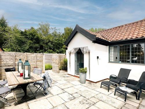 Bertie by The Suffolk Cottage Collection