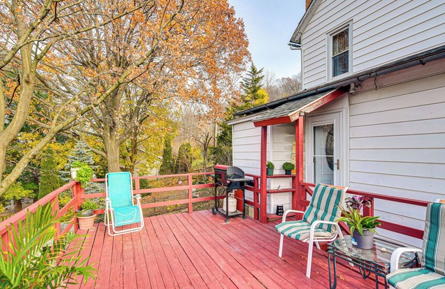 Bethlehem Home w/Patio & Amazing Sunset Views!