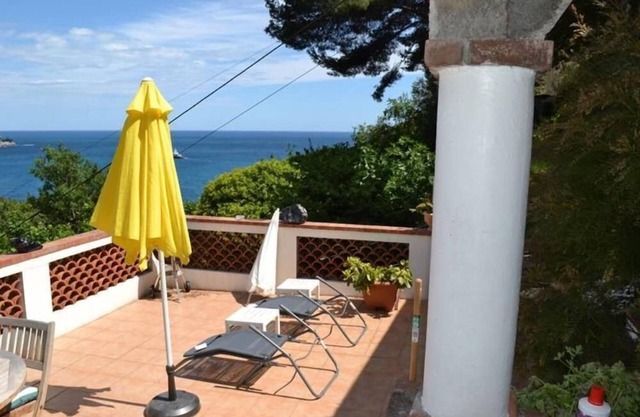 Between Monaco & St Jean Cap Ferrat, Eze bord de Mer, 200 m from the beach