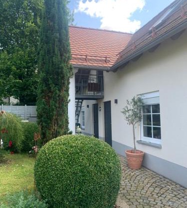 Bezaubernde Ferienwohnung mit Rosengarten
