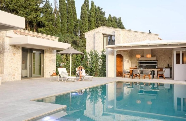BH911 - C - Villa Corfu