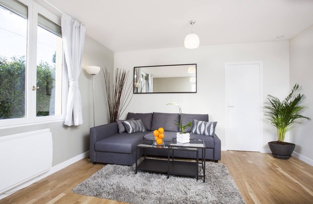 Big House - Near Paris - 6 bedrooms - Parking - Metro