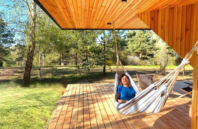 Bird Lodge for 6 guests, 50 m from the lake, sauna, hot tube