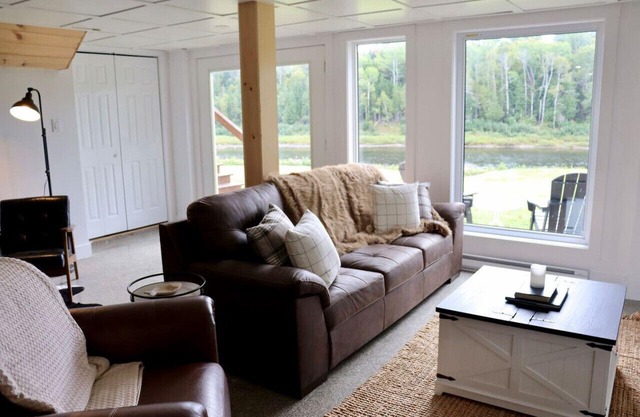 Black Rapids - Atlantic Lodge