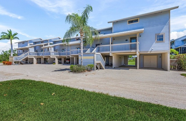 Blue Crab Key Condo! Two Bedroom Two Bathroom!