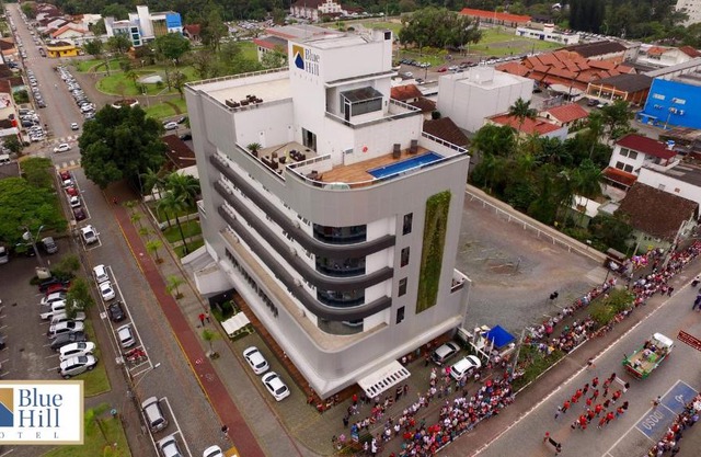 Blue Hill Hotel