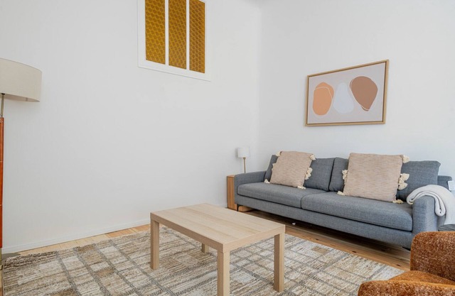Blueground | Kreuzberg, nr park, w/pool & w/d